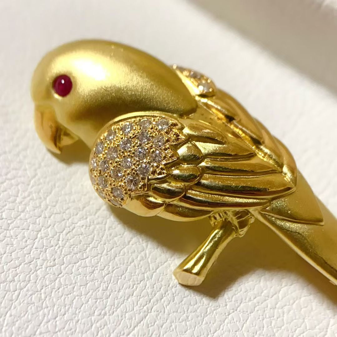 Parrot brooch