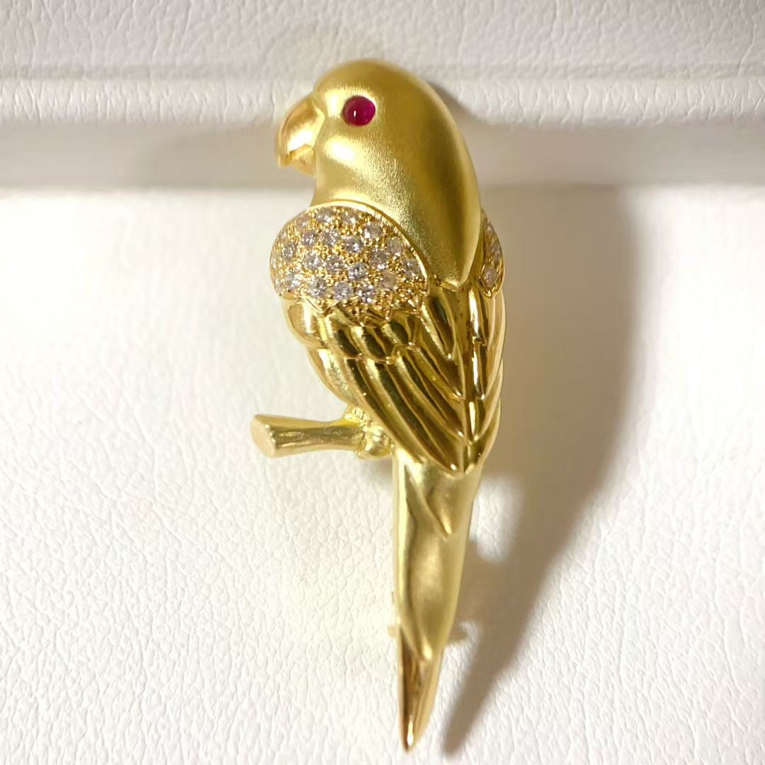 Parrot brooch
