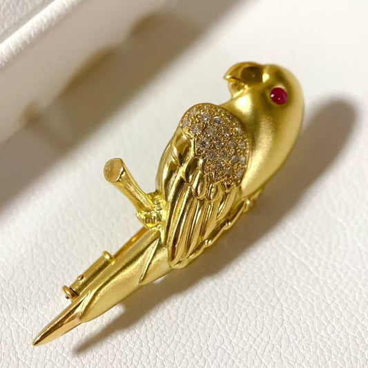 Parrot brooch